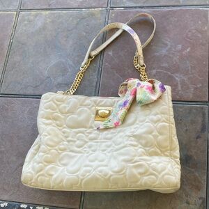 NWOT. Betsey Johnson Cream Quilted Shoulder Bag with Gold Chain Handles